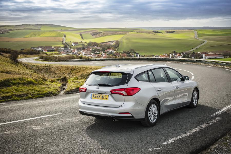  Ford Focus Titanium Estate 2018 года  (UK) (фото 4 из 6)
